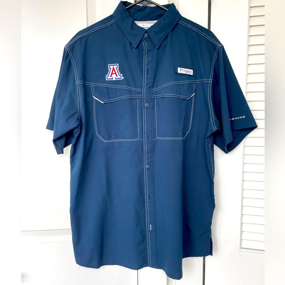 University of Arizona, PFG shirt, blue, size M.